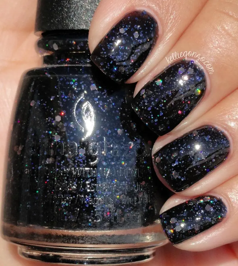 China Glaze Polish 1425 Coal Hands, Warm Heart 1