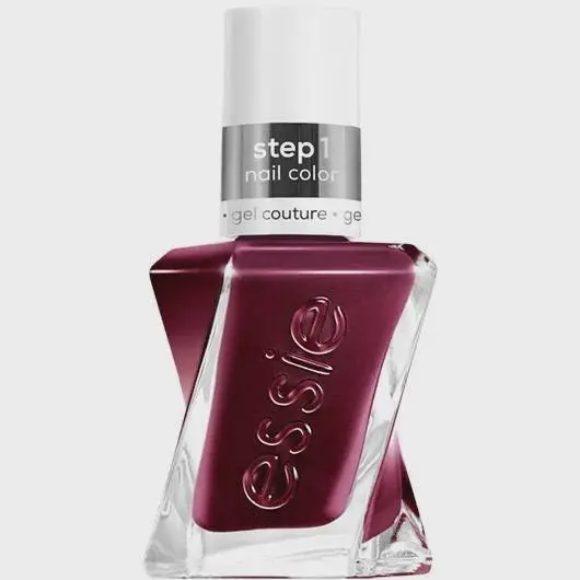 Essie Couture 0370 Model Clicks 1