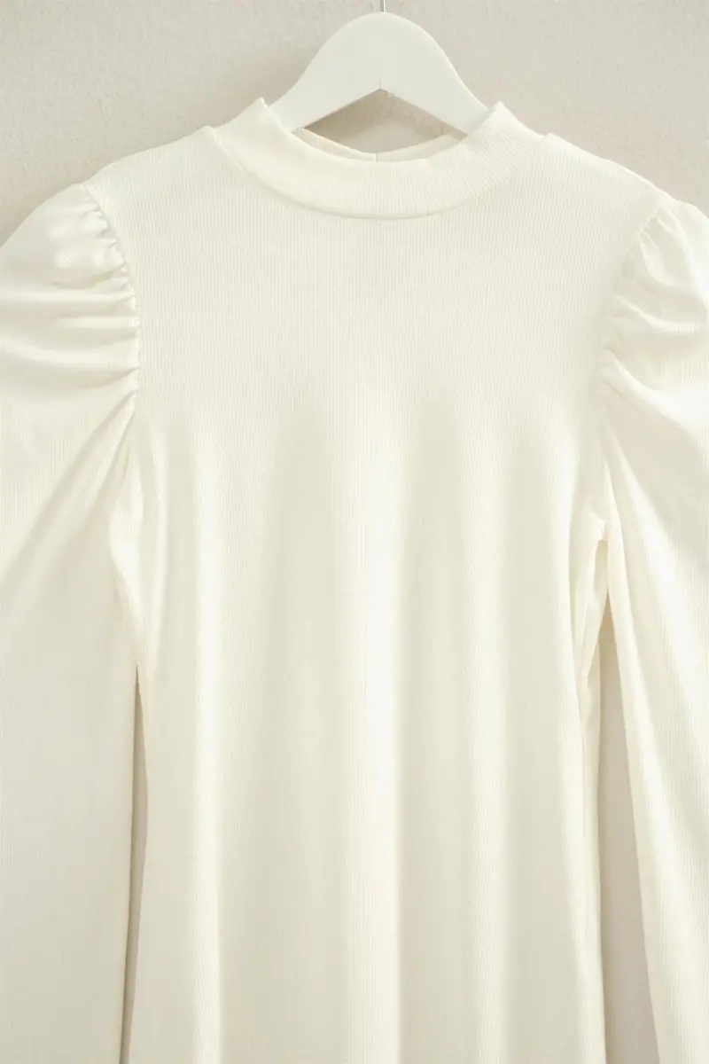 Ladies Hyfve Cream Puff-Sleeve Fitted Top Keyhole Back - Hf25f361 1