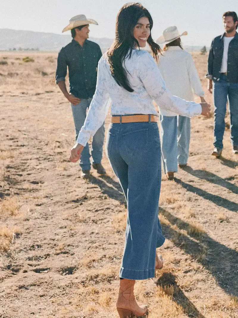 Ladies Wrangler Bespoke Wide Leg Crop Jean - 112374997 1
