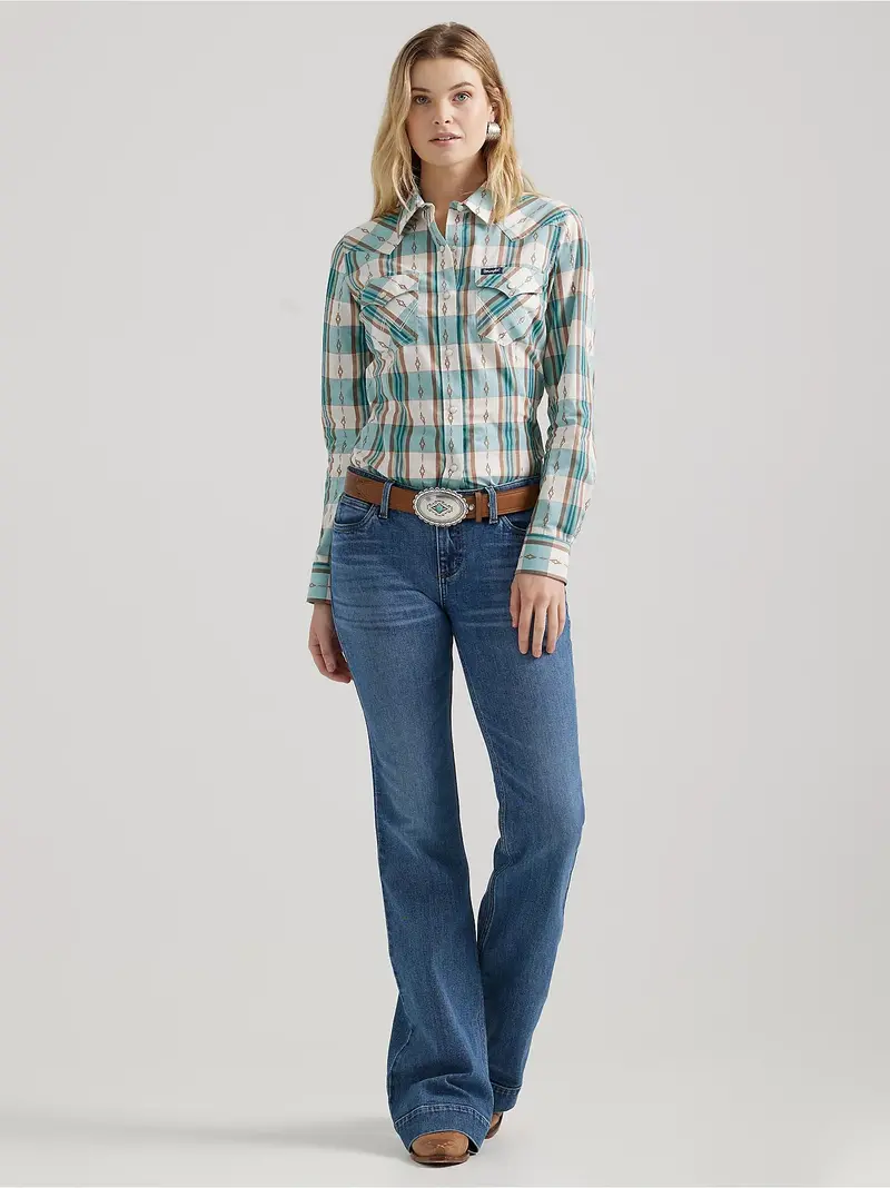 Ladies Wrangler Plaid Slim Western Snap Shirt - 112356677 1