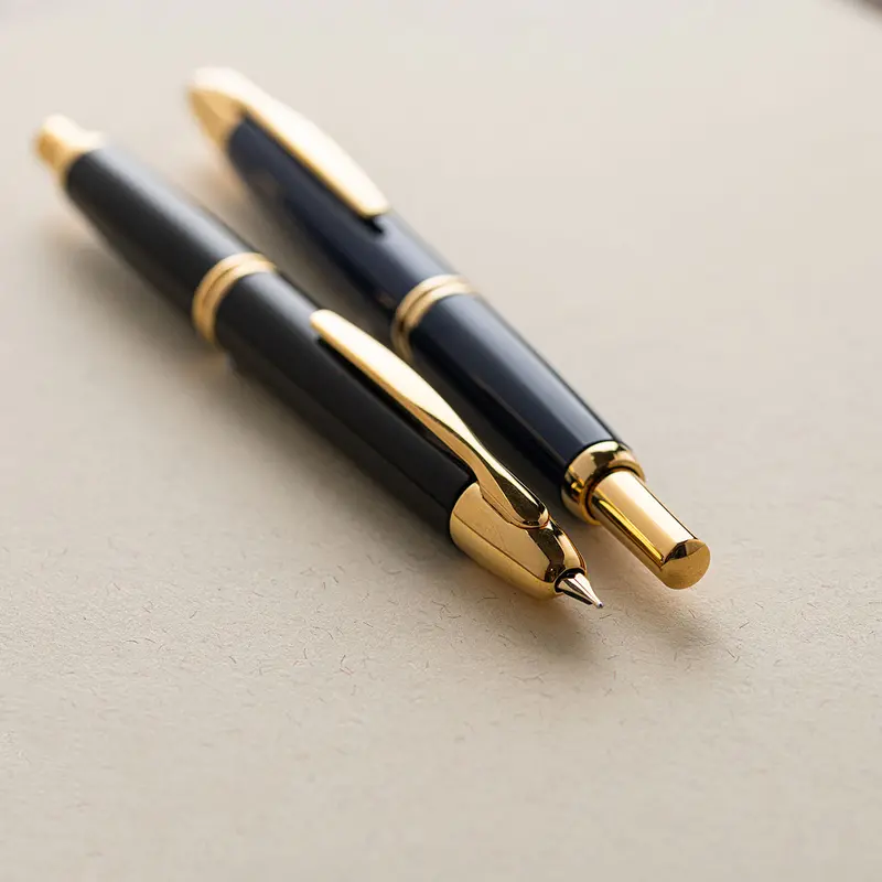 Pilot - Fountain Pen - Capless - Black (Gold Trim) 2