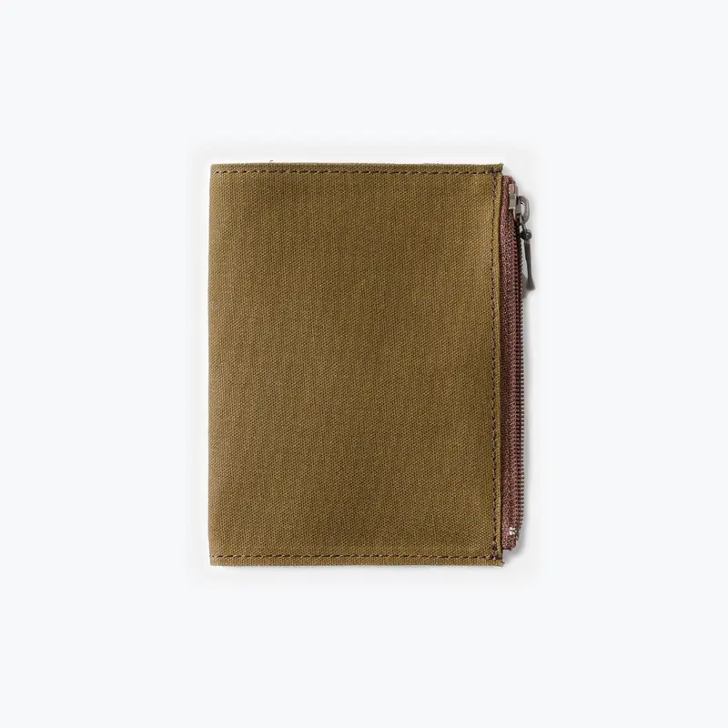 Traveler's Company - Zipper Case - Passport - Olive 1