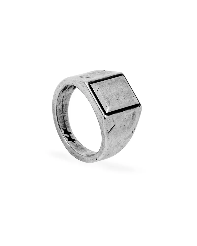 Vertical Signet 1